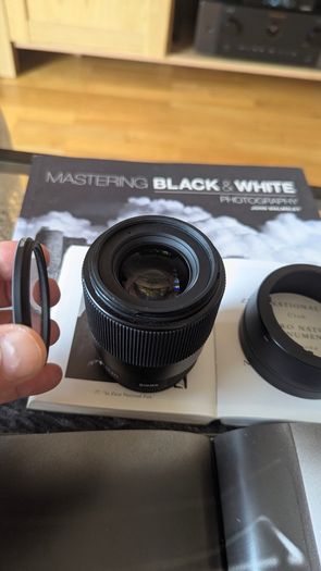 Sigma 30mm f1.4 DC DN Contemporary Lens Fujifilm X-Mount Excellent Condition