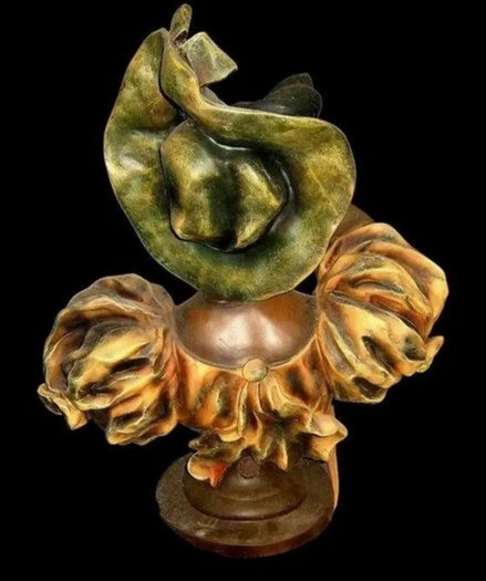 Substantial Vintage Bust 'Libellule'