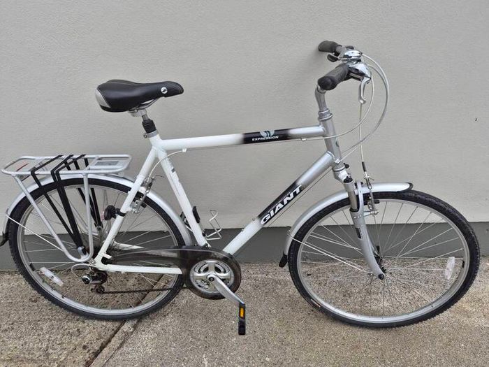 Gents Giant Bike