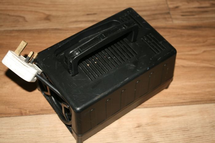 Power Transformers 120/240 V AC-AC Convertor 300 W