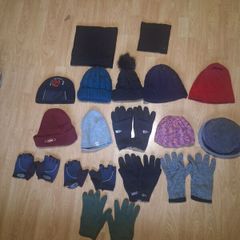 Caps