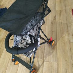Light weight baby stroller