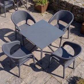 Commercial Outdoor Tables & Chairs