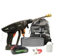 HYDROBLAST battery-powered pressure washer with 9.5 bar pressure