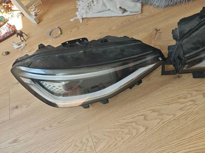 WV ID 4 headlight