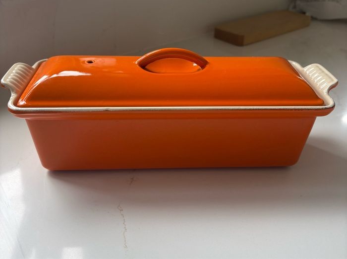 le creuset cast iron terrine with press