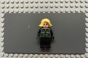 lego Super heroes sh0494 Black Widow minifigure - Black Jumpsuit, Bright Light Yellow Short Hair, Printed Legs