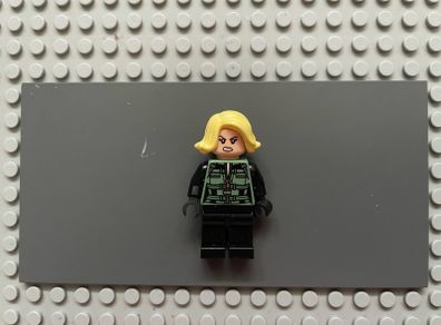 lego Super heroes sh0494 Black Widow minifigure - Black Jumpsuit, Bright Light Yellow Short Hair, Printed Legs