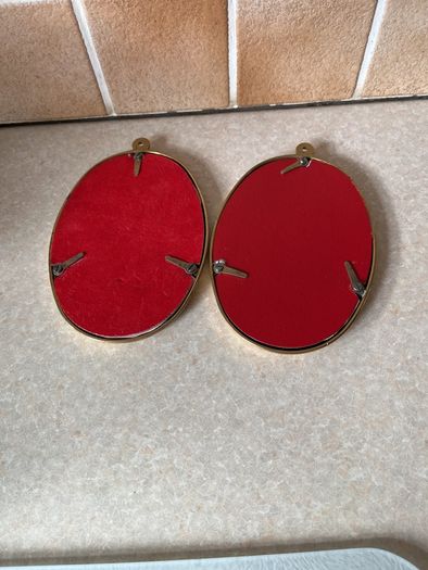 Vintage Pair Wall oval Brass frames features a young girl holding flowers