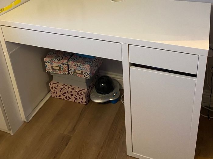 Dressing table, desk