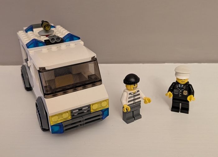 Lego Town City Police - Prisoner Transport - set  7245-1 - released 2005