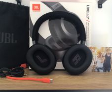 JBL Live 660NC Headphones WITH ORIGINAL BOX - Like New - Postage Included