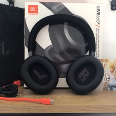 JBL Live 660NC Headphones WITH ORIGINAL BOX - Like New - Postage Included