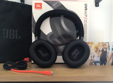 JBL Live 660NC Headphones WITH ORIGINAL BOX - Like New - Postage Included