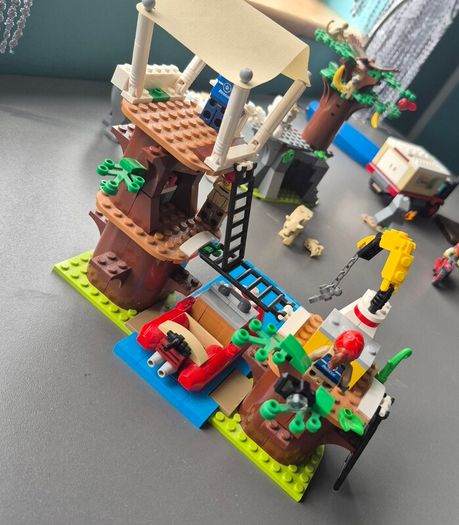 LEGO City 60307 Wildlife Rescue Camp - 100% COMPLETE with All Figures & Accessories!
