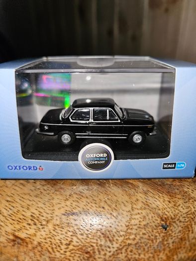 Oxford Diecast BMW 2002 1.76 Scale