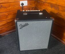 Fender Rumble 100 Bass Amp