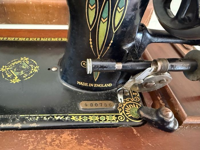 Jones Sewing Machine - Manual Operation