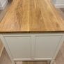Kitchen Island Image 4