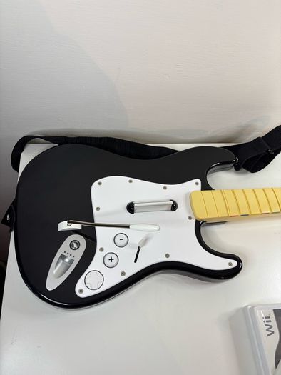 Wii Rockband Fender Stratocaster with Dongle and Games