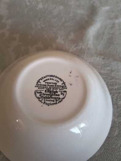 English Ironstone 'Willow' pattern