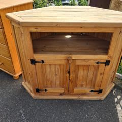 Pine tv stand