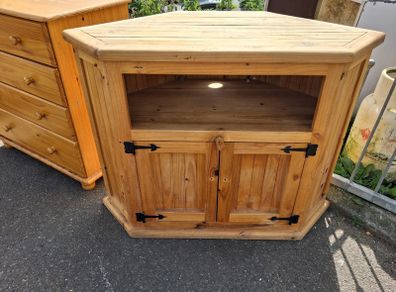 Pine tv stand