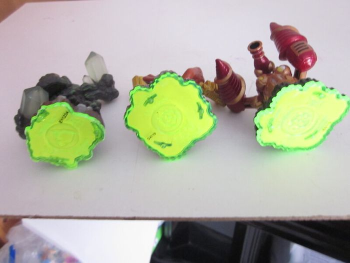 Six Skylanders Spyros Adventure Figures