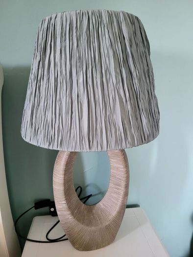 Table lamp