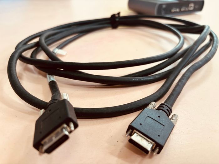 Avid HD Native Thunderbolt Interface w/ DigiLink Mini & Thunderbolt Cable