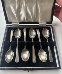Vintage Set Of Sterling Silver Spoons By Cooper Brothers 77.5g