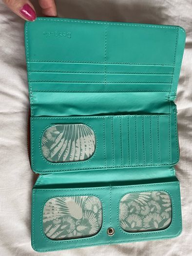 Desigual purse