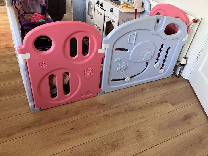 Large playpen