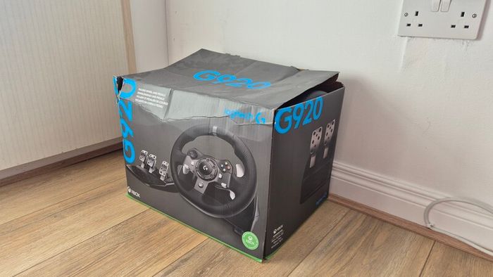Logitech G920 Driving Force Racing Wheel and Pedals