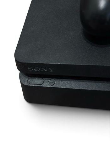 playstation 4 slim
