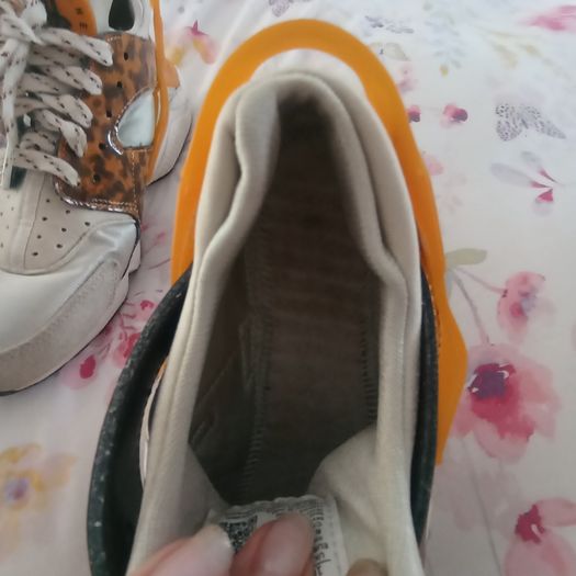 Nike Huarache trainers