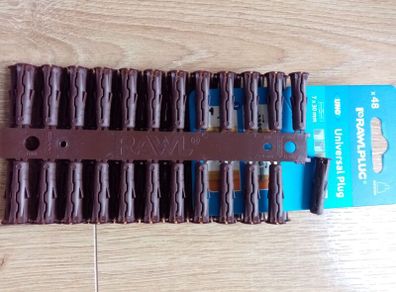 Brown Rawlplug wall plugs 48pcs