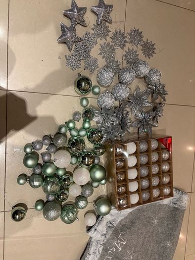 Christmas tree decorations