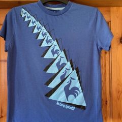 Le Coq Sportif tee shirt. Age 10-11. Royal blue