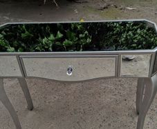 Vanity mirror dressing table