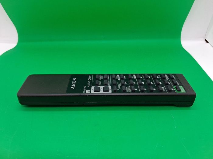 Postage - Sony RM-S755 Remote Control For FH-B650 Audio System / Tested