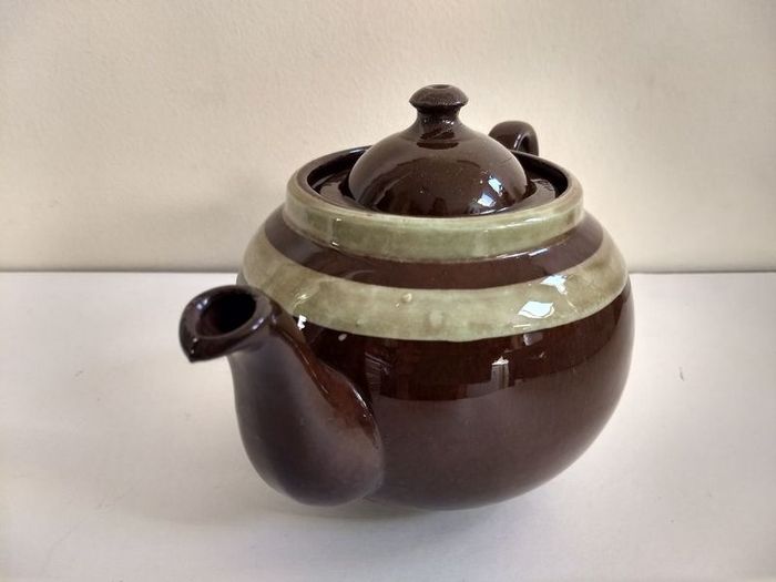 Fabulous Mid-Large Brown Betty Teapot, by Alcock, Lindley and Bloore, With Mint Green Mottled Stripes, Holds One Litre/ 1.75 Pints