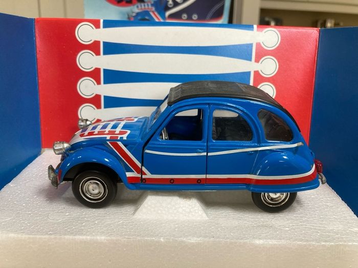 Citroen 2CV Basket Scale 1/25 Polistil Extremely Rare
