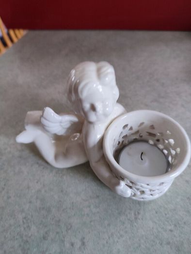 Small angel figurines candle holder