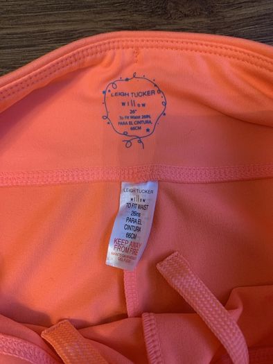 Leigh Tucker leggings. Size waist 26"
