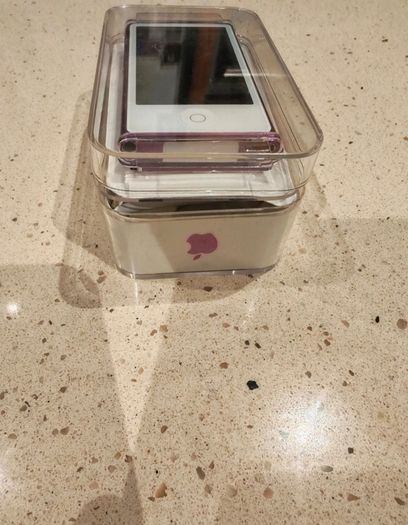 iPod Nano 7th Gen, 16GB