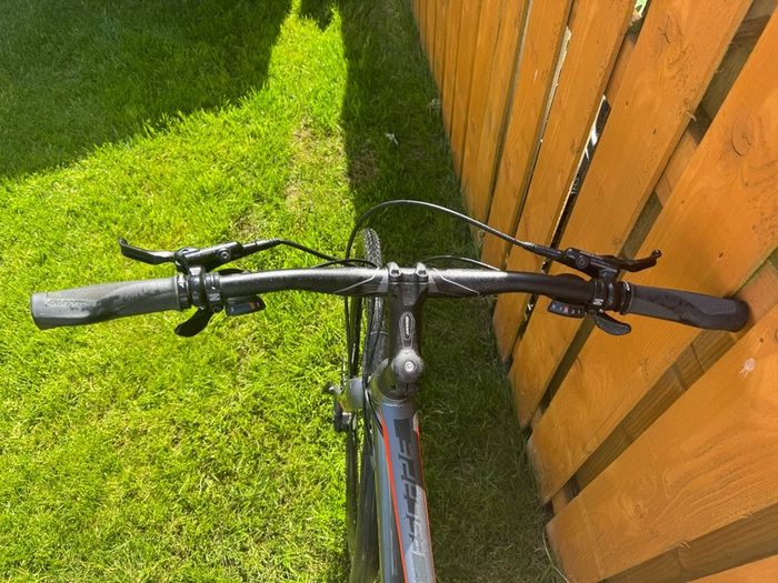 Giant Escape 1 Disc Hybrid Bike Medium Excellent Condition