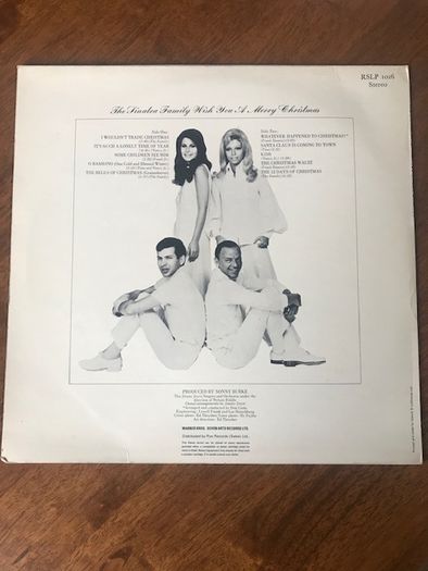 Frank Sinatra The Sinatra Family We Wish You A Merry Christmas Vinyl album