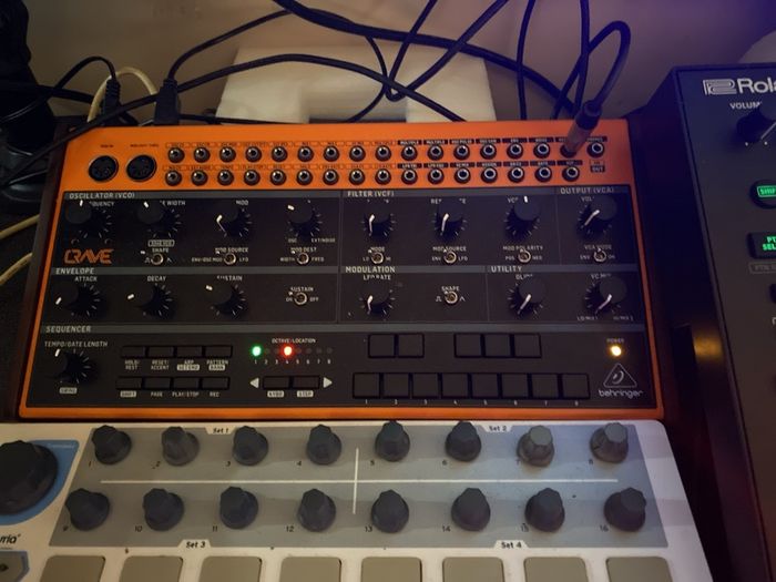 Behringer Crave Synth