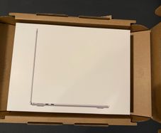 MacBook Air 15-inch M4 CHIP 2025 16/256GB (IRISH STOCK )10-Core CPU/10-Core GPU Brand New Sealed 1 year Apple Warranty RECEIPT.
